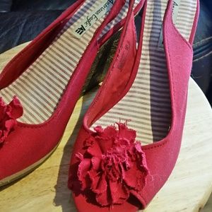 American Eagle, Size 11, Red Wedges